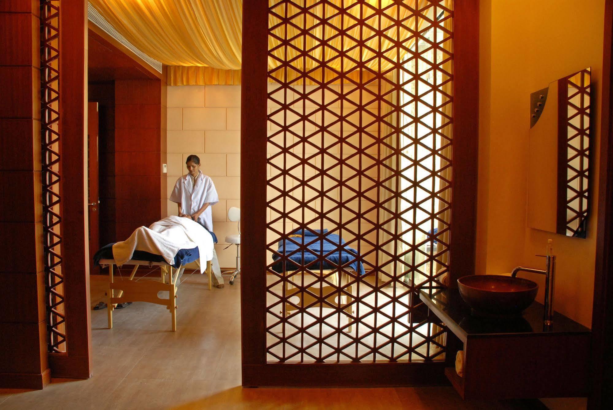 Cambay Grand Kukas Hotel Jaipur Ngoại thất bức ảnh
