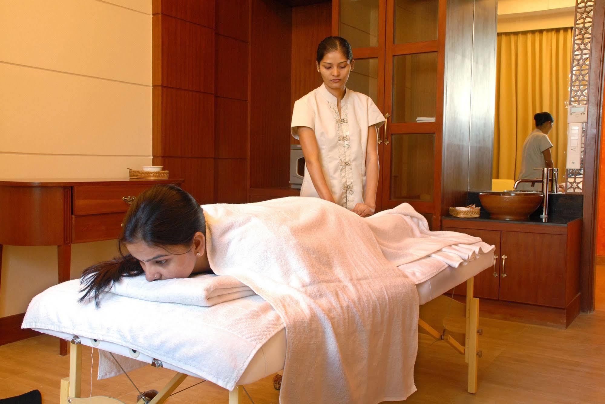 Cambay Grand Kukas Hotel Jaipur Ngoại thất bức ảnh