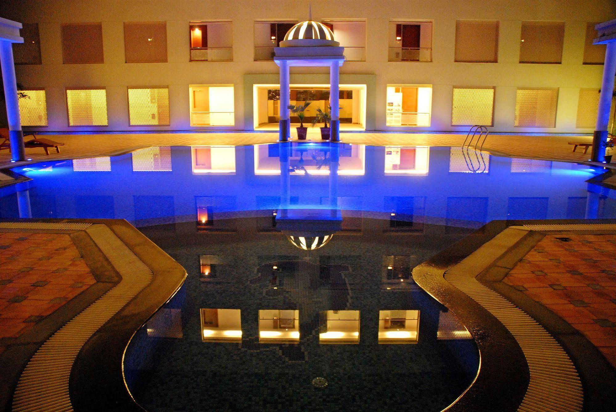 Cambay Grand Kukas Hotel Jaipur Ngoại thất bức ảnh